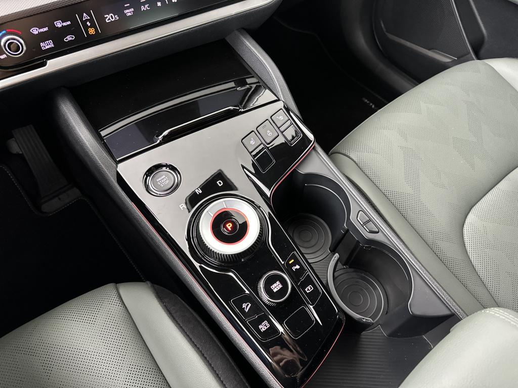 Kia Sportage 1.6 t-gdi hybrid dark edition | stuur-/stoelverwarming | navig