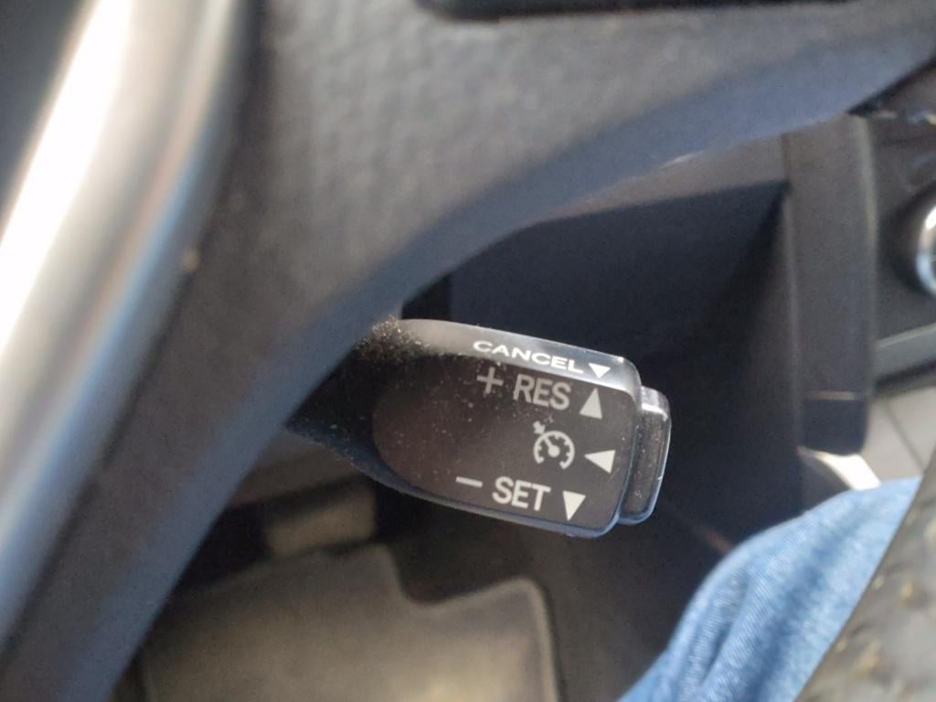 Toyota Auris 1.8 hybrid asp.