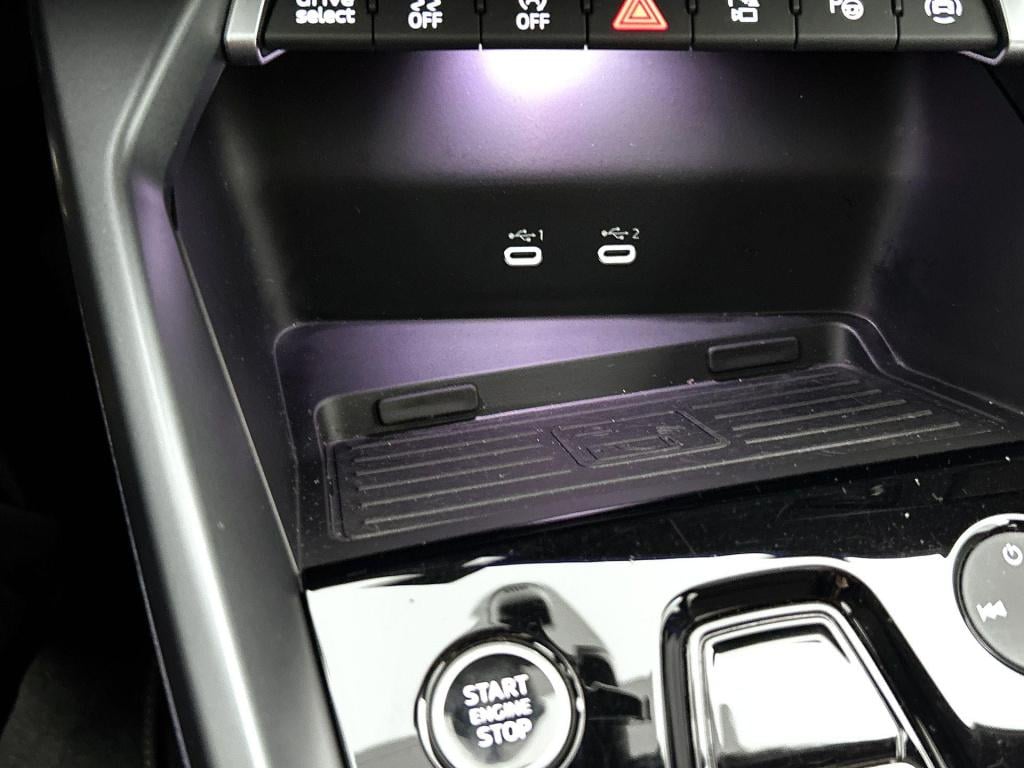 Audi A3 sportback 35 tfsi s edition | 2x s-line | panoramadak | sonos | mat