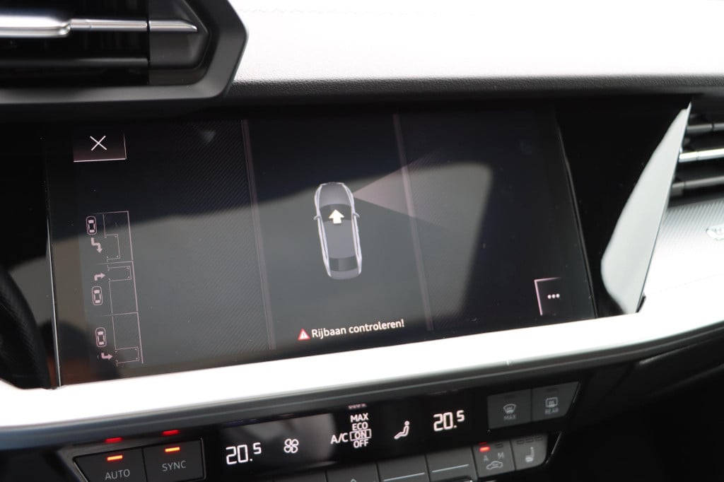 Audi A3 limousine 35 tfsi s edition 150pk s-tronic