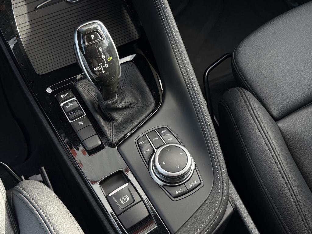 BMW X1 sdrive20i executive | 1ste eig. | camera | trekhaak | rijklaar inclu