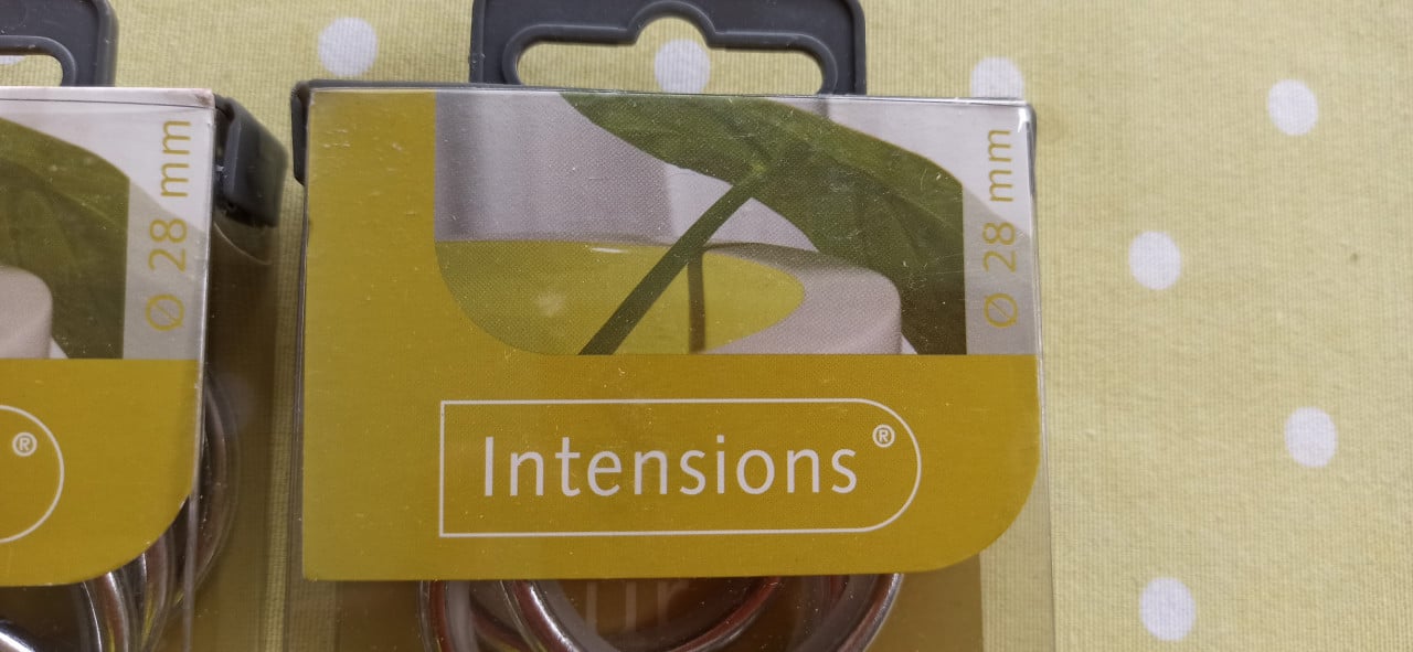 Intensions roede ring met inlage oog 28 mm 6 stuks/doos