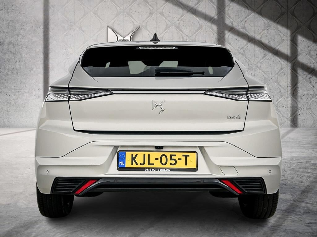 Ds Ds 4 130pk automaat etoile | rijklaar | alcantara | elek. stoelverstelli