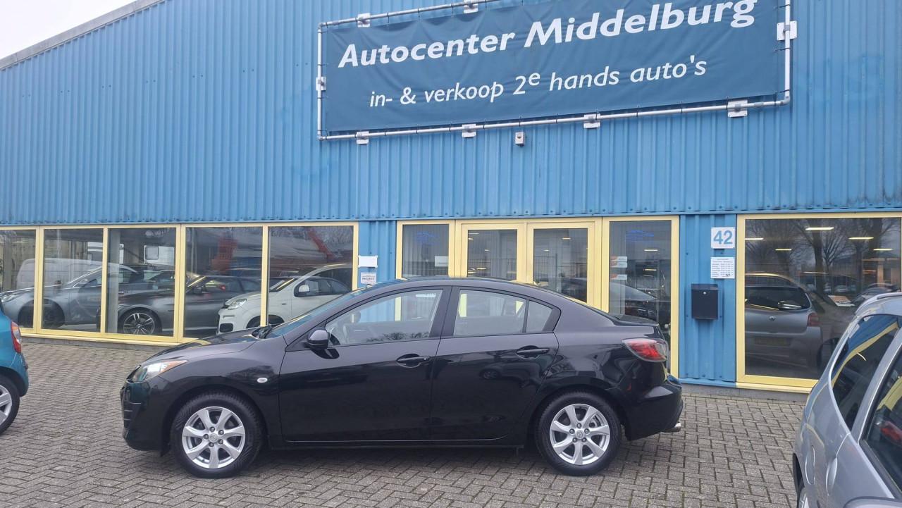 Mazda 3 1.6 Business sedan bj:2010 airco navigatie apk 2027 !!!