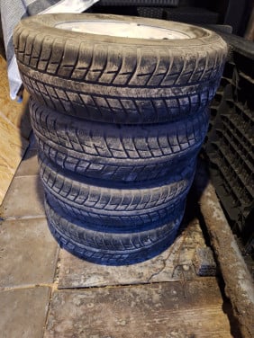Winter autobanden 175/70R14
