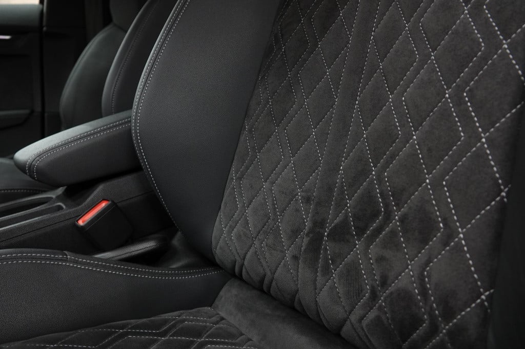 Audi A3 limousine 2.0 tfsi s3 quattro | cruise | matrix | alcantara |