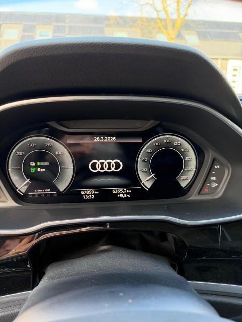 Audi Q3 45 TFSI e S edition | Stoelverwarming | Virtual cockpit/turbblauw