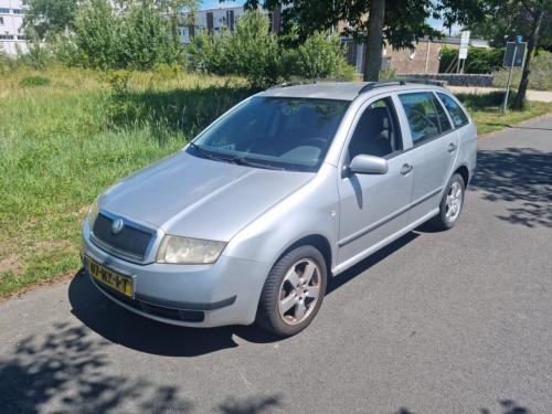 Skoda fabia 1.4 i station 1 jaar apk