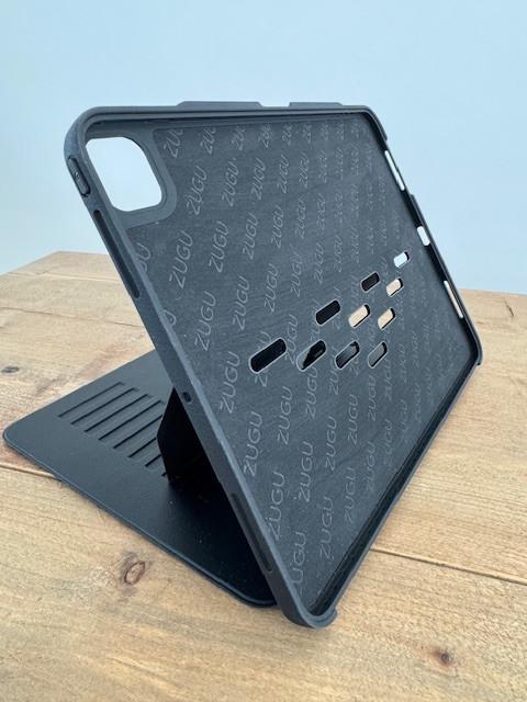 ZUGU case voor iPad Pro 13 (M4) 2024, M5 (2025), zwart, magnetisch