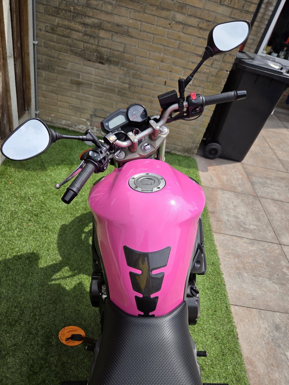 Yamaha XJ6 met weinig km te koop!