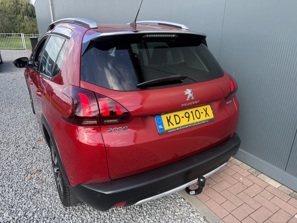 Peugeot 2008 1.2i automaat puretech allure 5-drs