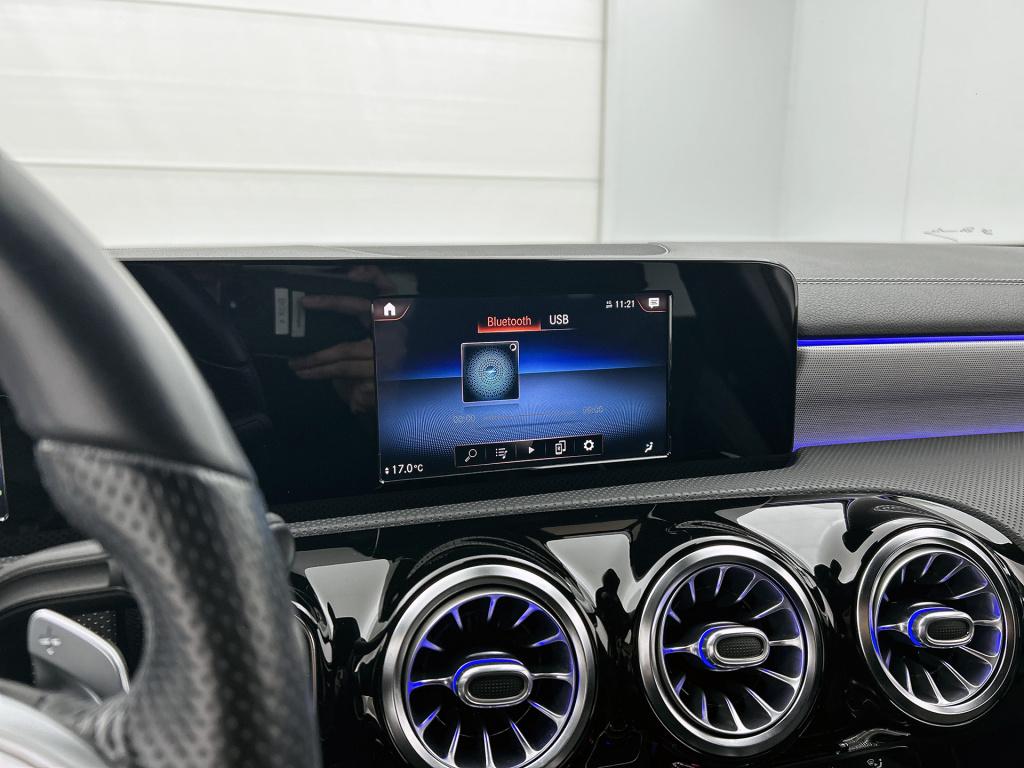 Mercedes-Benz A-Klasse 250 e plug in hybride amg line | stoelverwarming | c