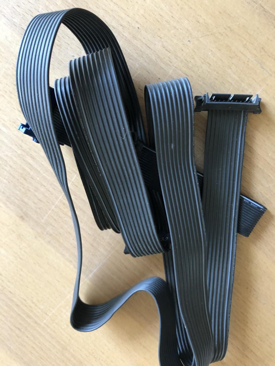 Te koop diverse snoertjes.(z.g.a.n.).