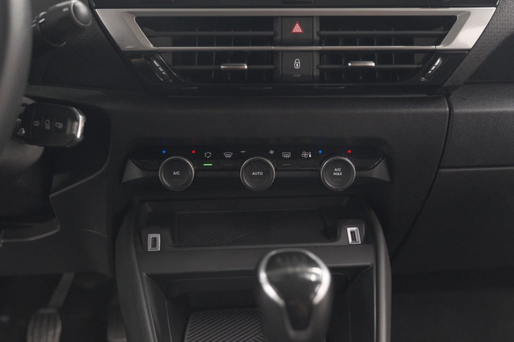 Citroen C4 puretech 130 feel pack | camera | head-up display | navigatie | 