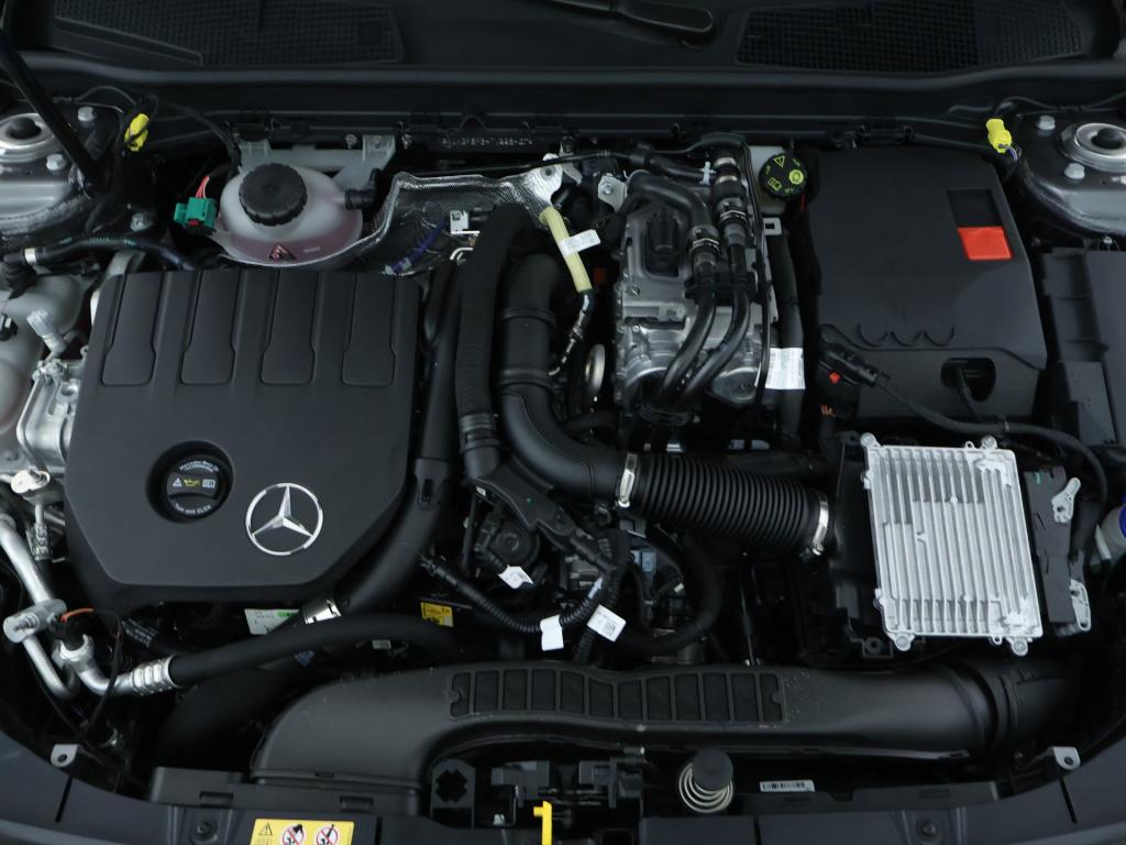 Mercedes-Benz A-Klasse 250 e business solution amg | nightpakket | parkeerp
