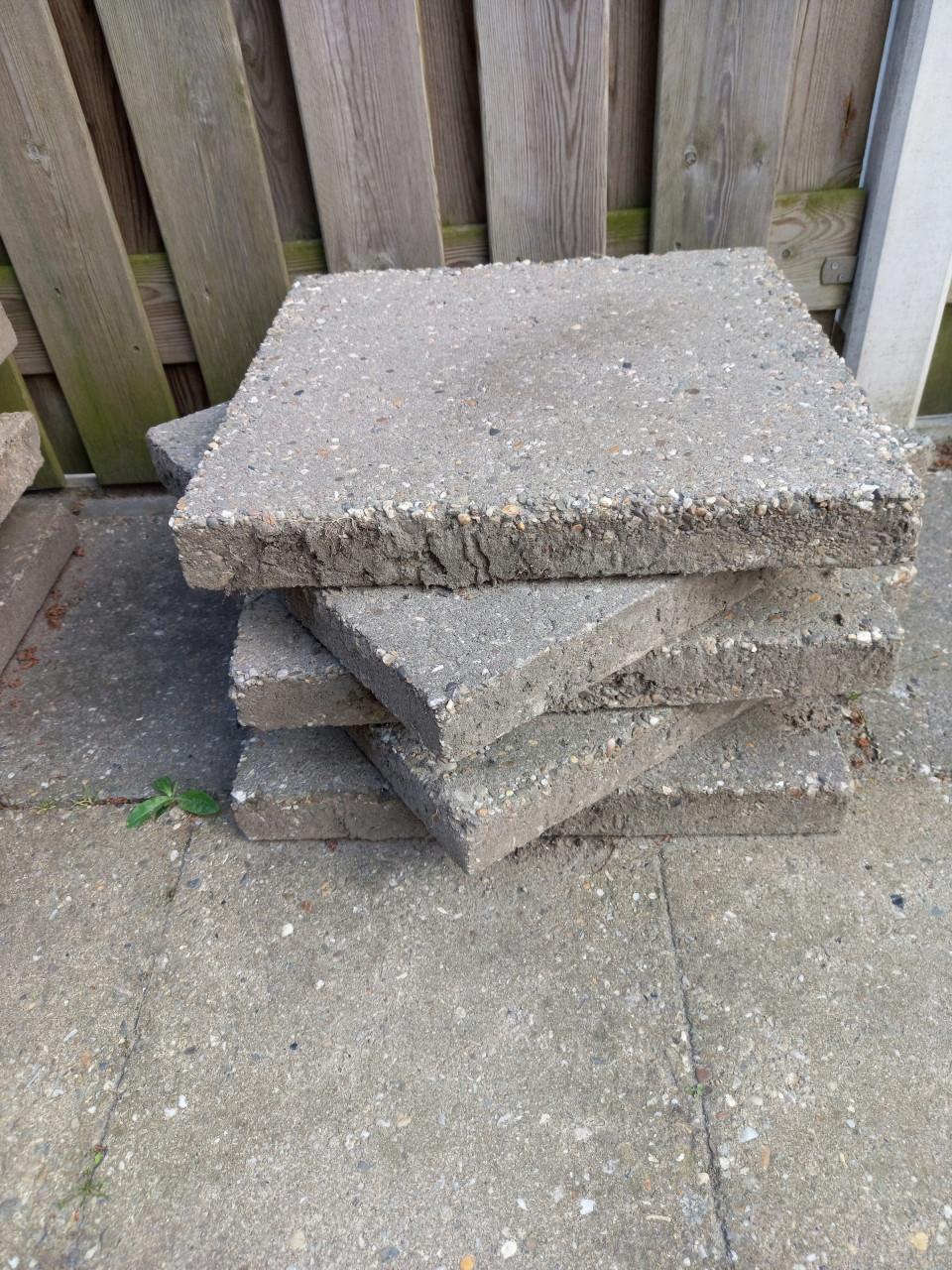 Grindtegels 50x50 of 40x60 gratis af te halen