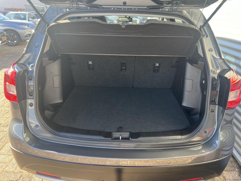 Suzuki Sx4 S-cross 1.4 boosterjet style smart hybrid