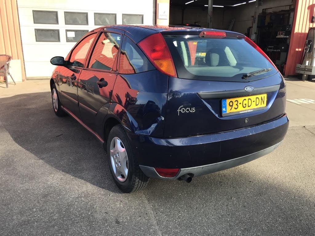 Ford Focus 1.6-16v ambiente