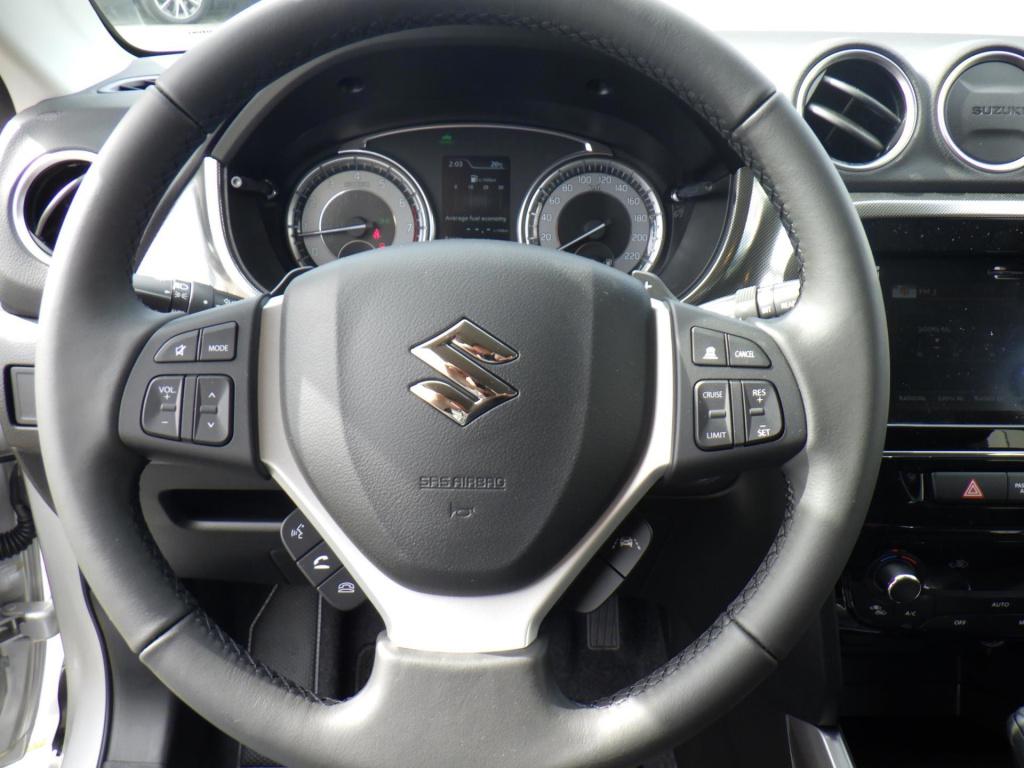 Suzuki Vitara 1.5 hybrid style