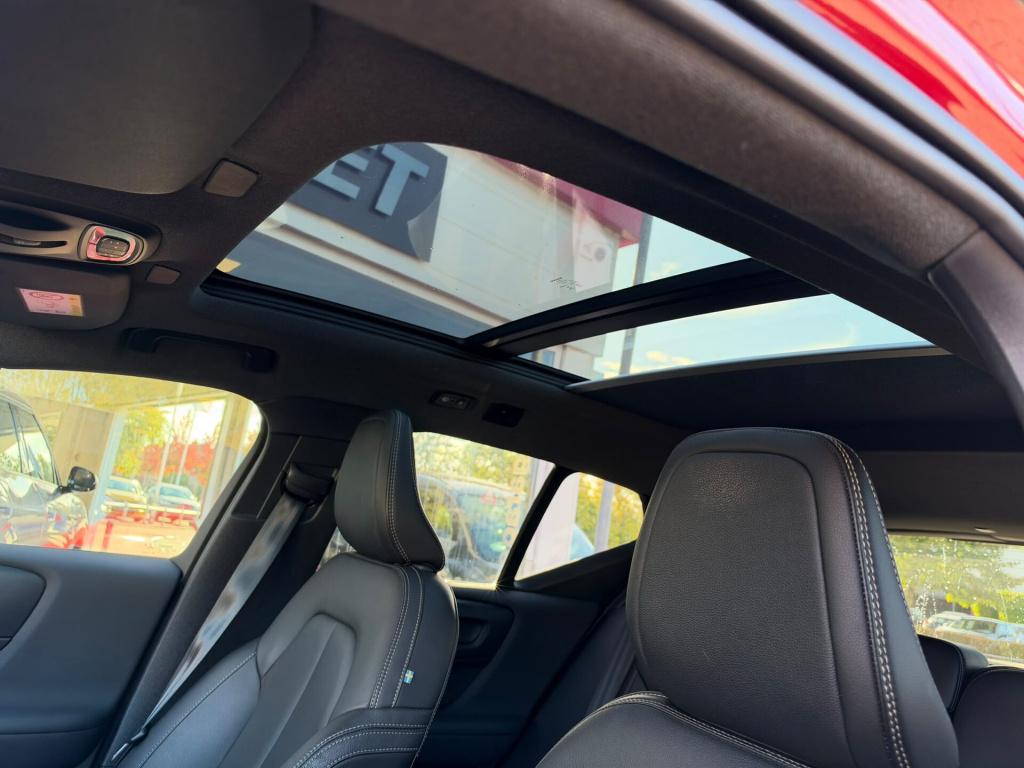 Volvo XC40 1.5 t4 recharge r-design