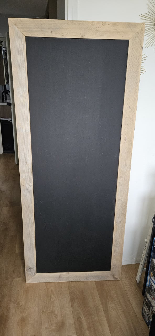 Steigerhouten magneetbord