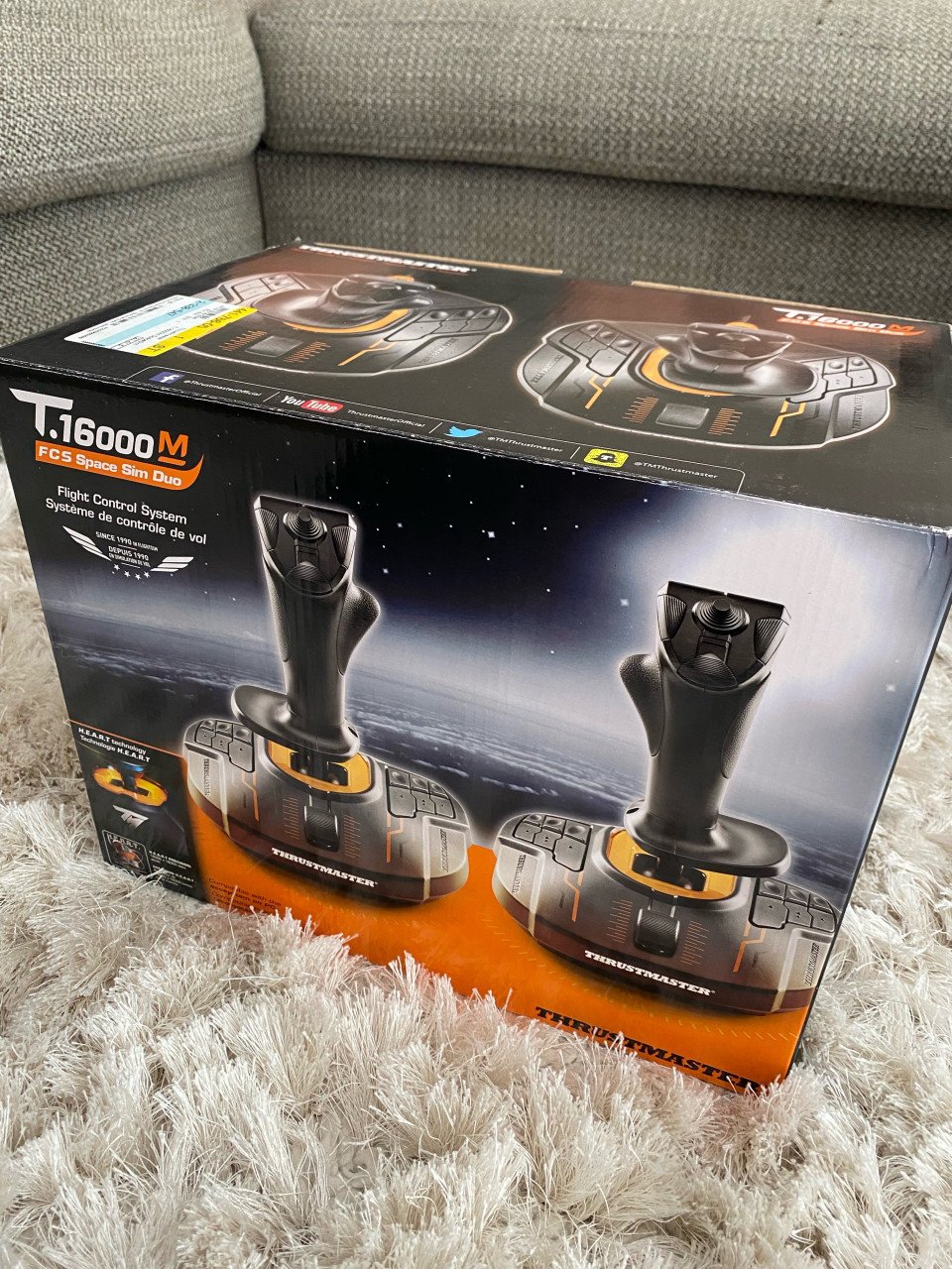 T.16000M FCS flightstick en de TWCS throttle