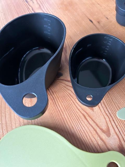 Compacte camping schaaltjes.