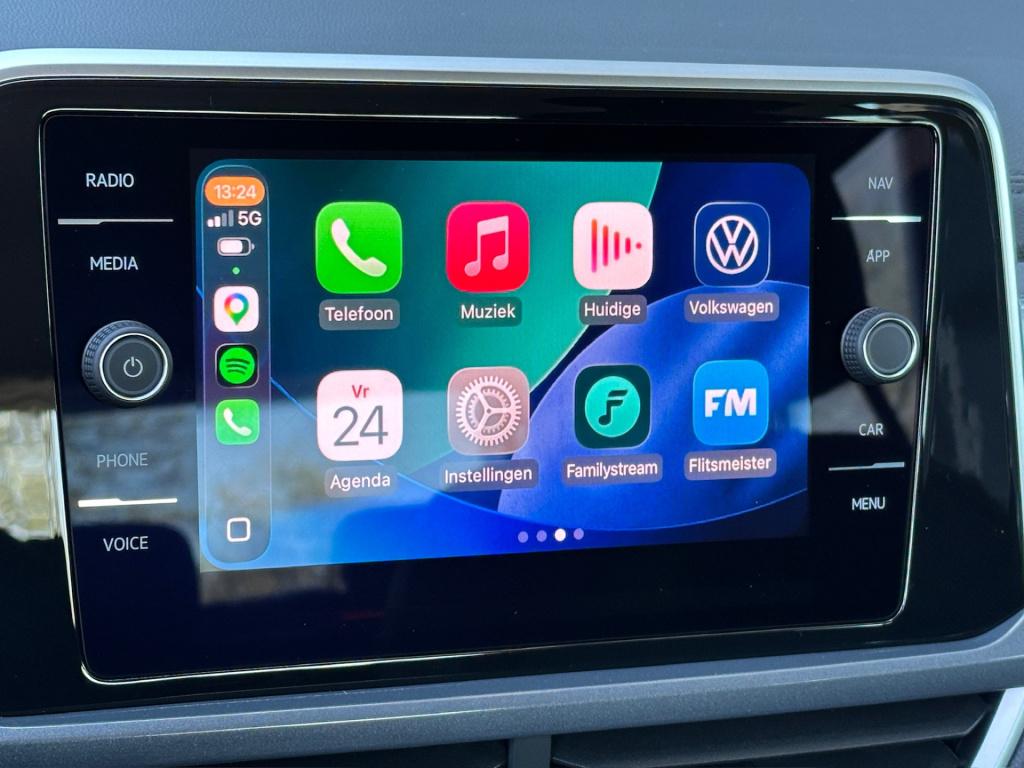 Volkswagen T-roc 1.5 tsi 150pk dsg style carplay | trekhaak | camera | keyl