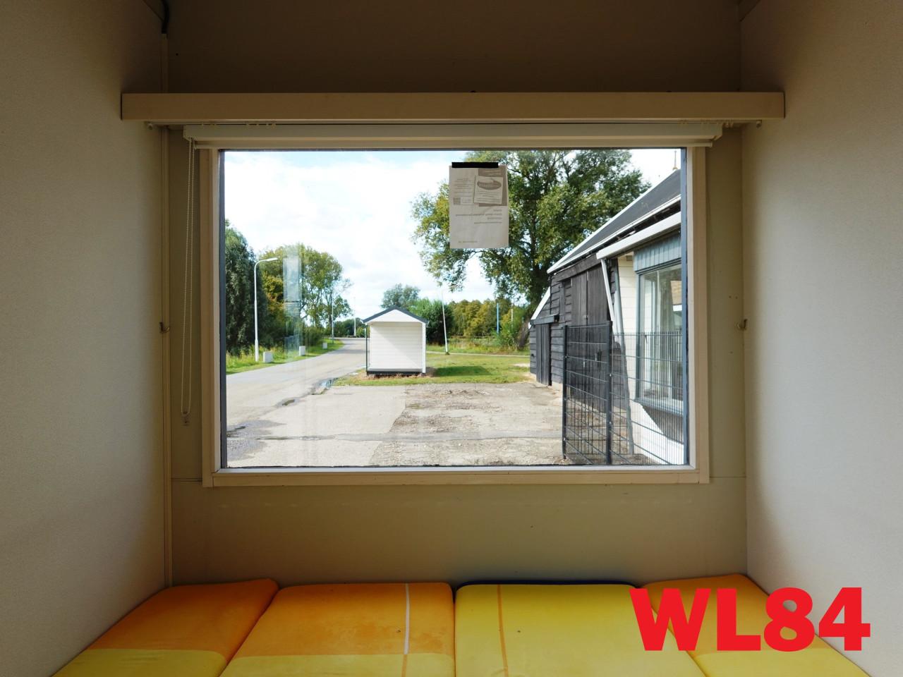 Leuk 4 pers strandhuisje met vlonderterras en dubbel glas te koop