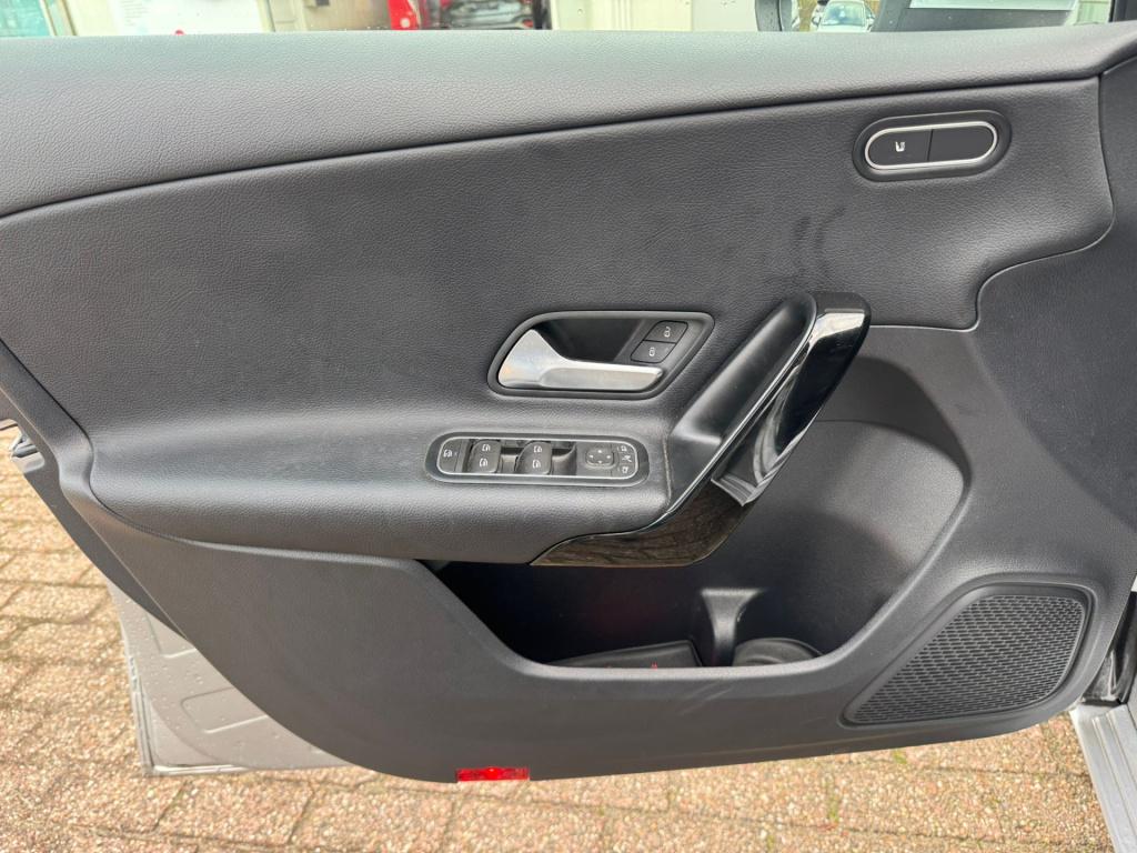Mercedes-Benz A-Klasse 180 business solution