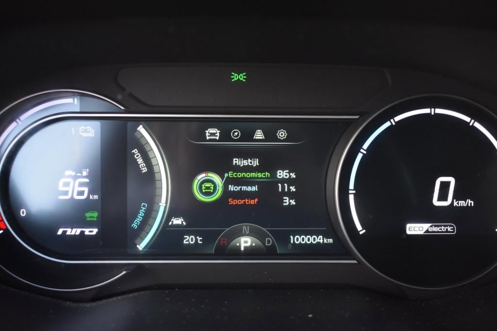 Kia E-niro dynamicplusline 64 kwh | soh 97,5% | nap | stoelverwarming | cam