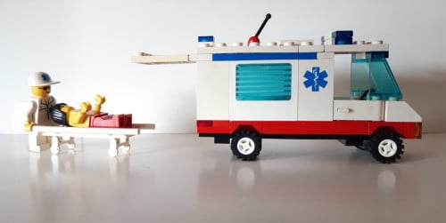 Lego 6666 Classic ziekenhuis: ambulance
