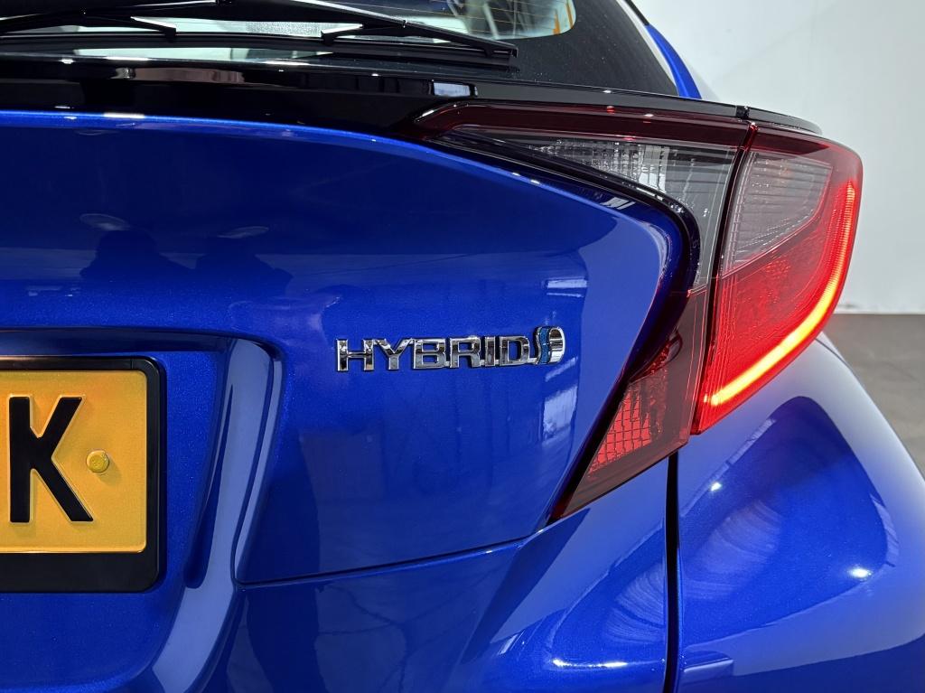 Toyota C-hr 1.8 hybrid dynamic