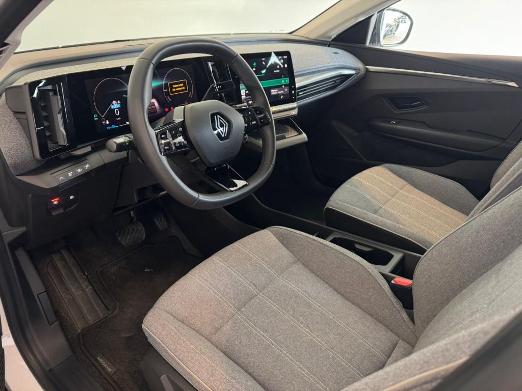 Renault Megane E-tech ev40 boost charge equilibre
