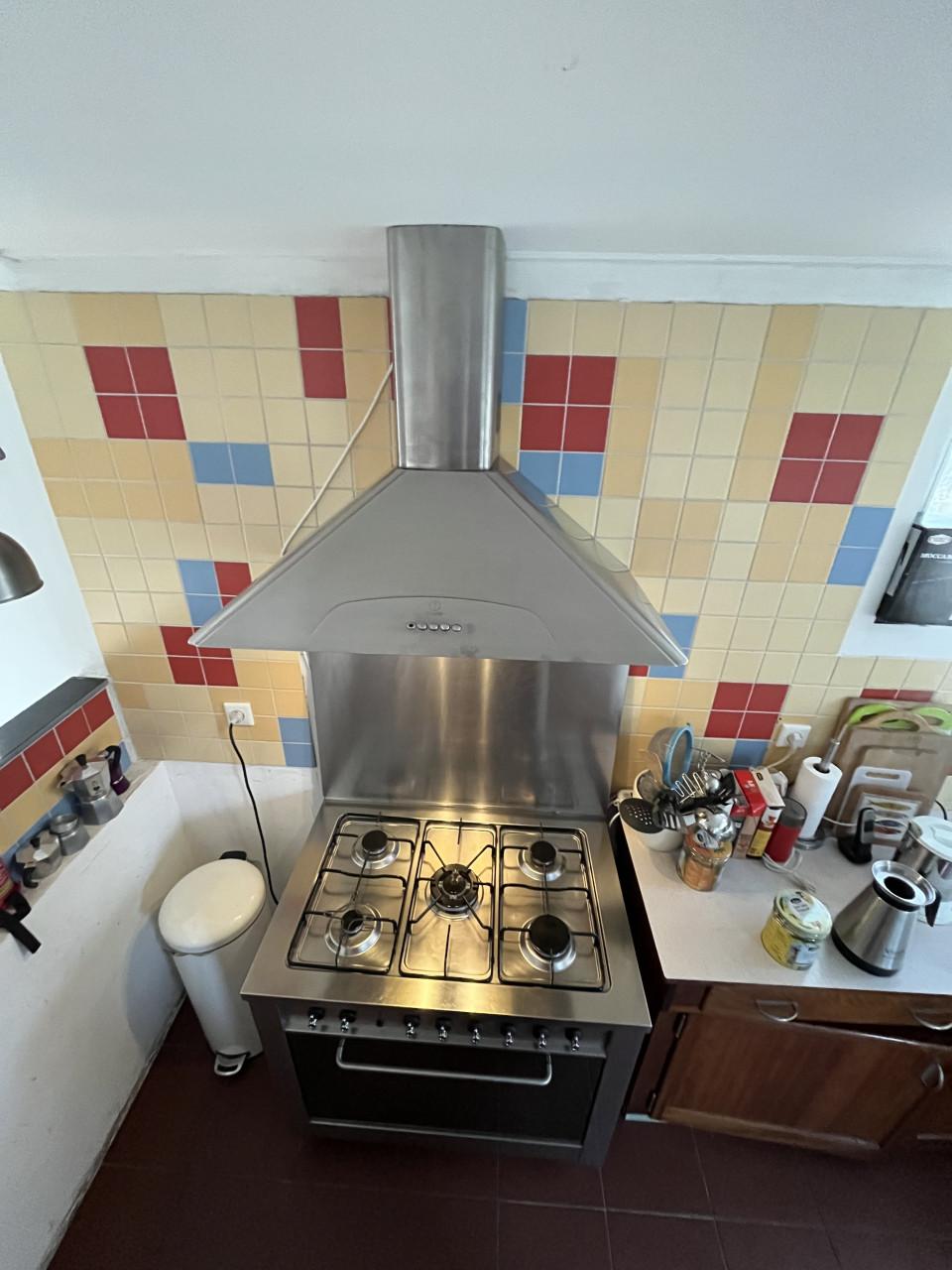 5-pits gasfornuis met oven en bijpassende afzuigkap/dampkap