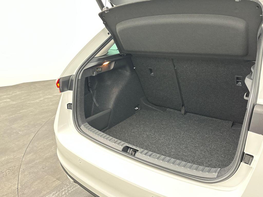 Skoda Scala business edition 1.0 tsi 85 kw / 115 pk hatchback