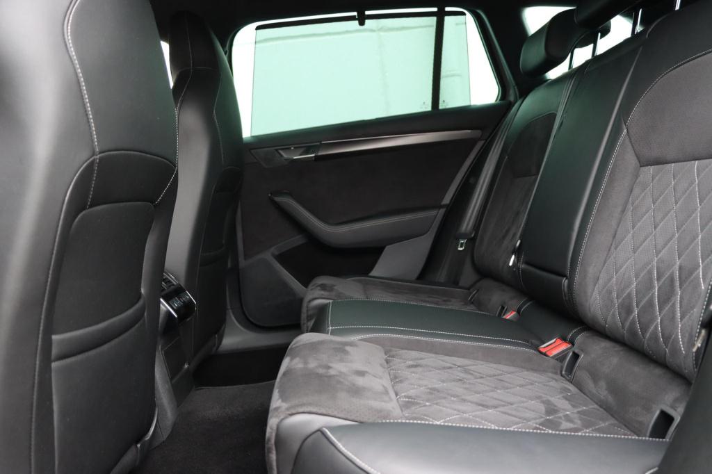 Skoda Superb combi 1.4 tsi iv sportline 218pk dsg6