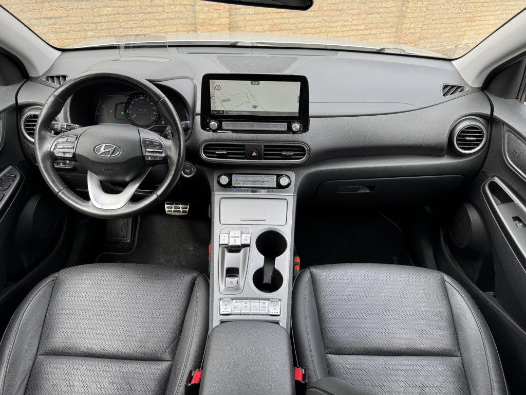 Hyundai Kona ev premium 64 kwh 3-fase lader | schuif-/kanteldak | navigatie