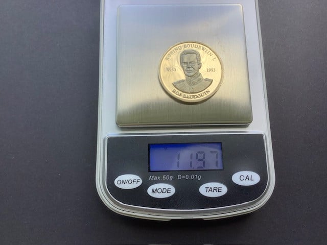 Herdenkingspenning Koning Boudewijn I 1930 - 1993 , zilver.
