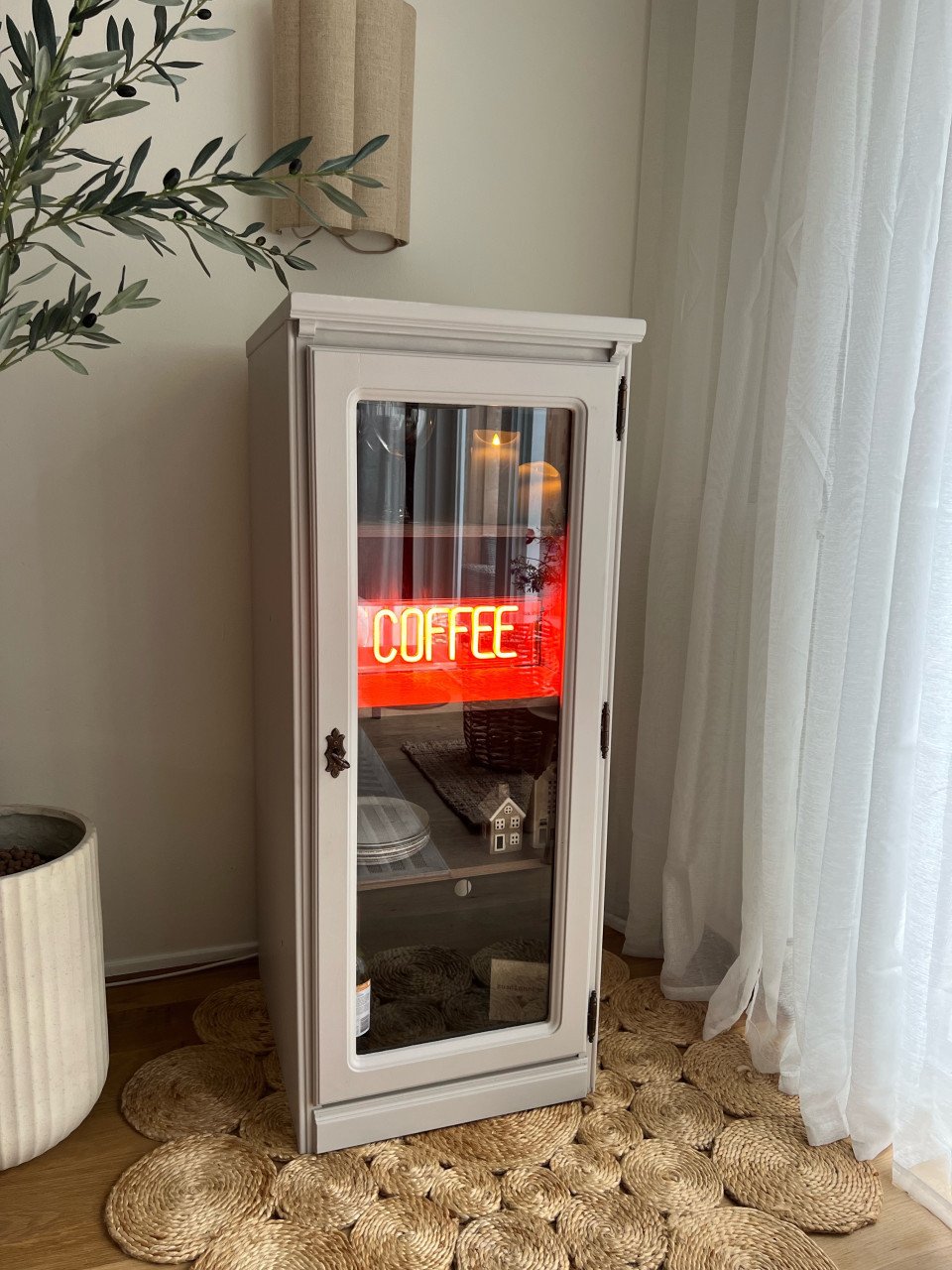 Gerestylede kast | warm beige