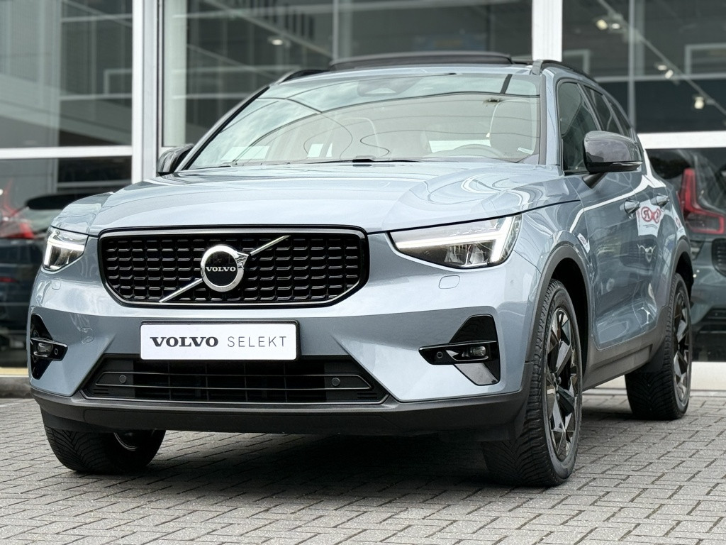 Volvo XC40 b3 163pk ultimate dark| adap.cruise| panodak| camera| elek.stoel