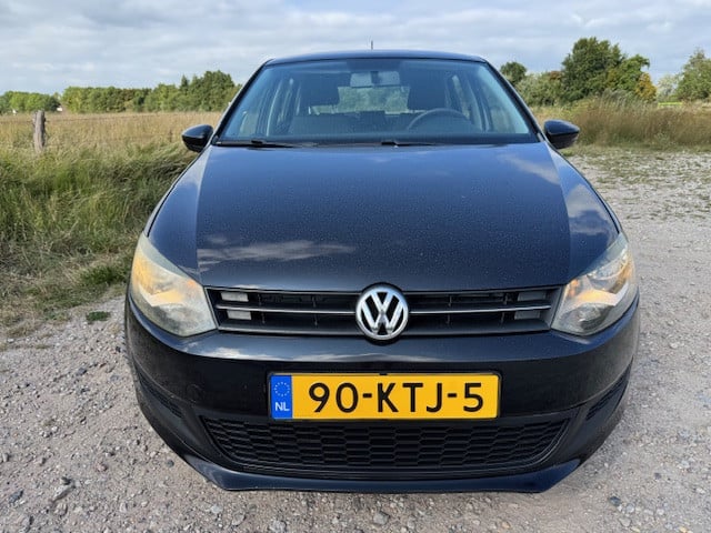 Volkswagen Polo 1.4 • Benzine • 2010 • 123.000 km • Zwart • APK 02-2026