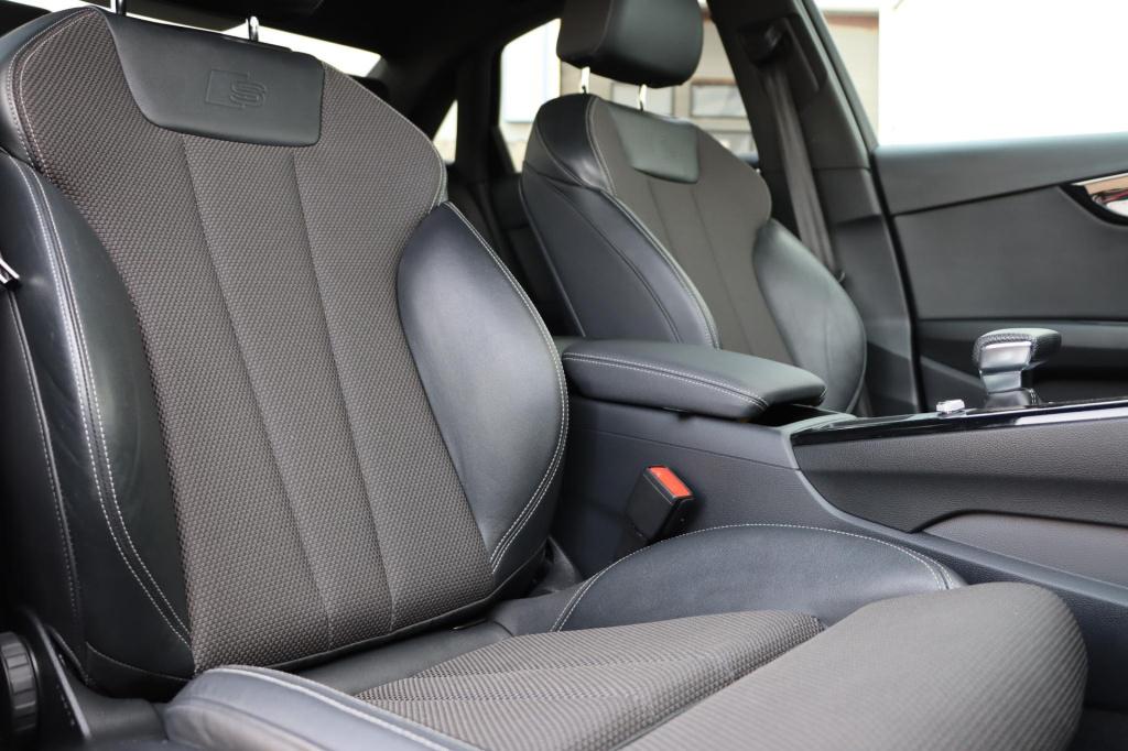 Audi A4 limousine 40 tfsi s edition 204pk s tronic