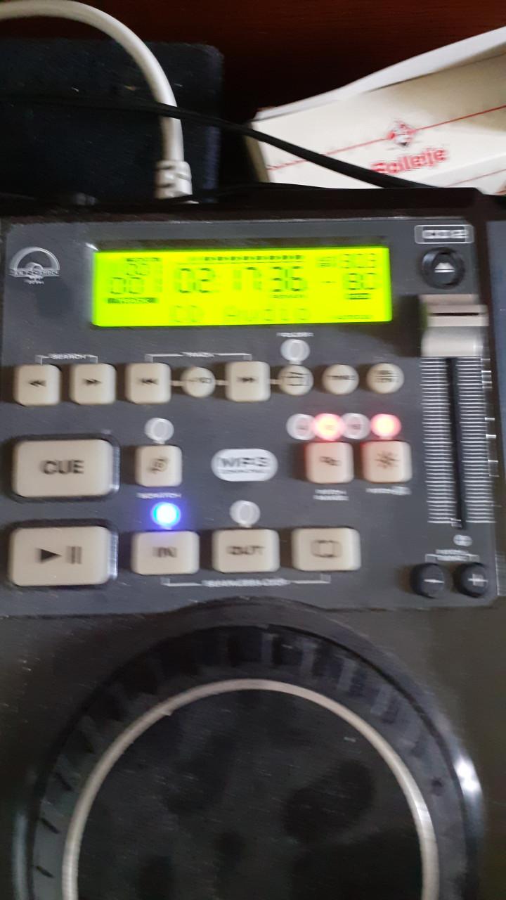 Dj set - mengtafel - AMERICAN AUDIO - MP3 DJ - Controller