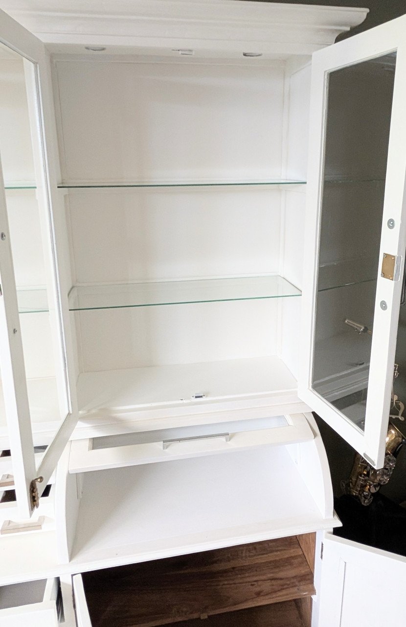 Wit houten vitrinekast/buffetkast/apothekerskast