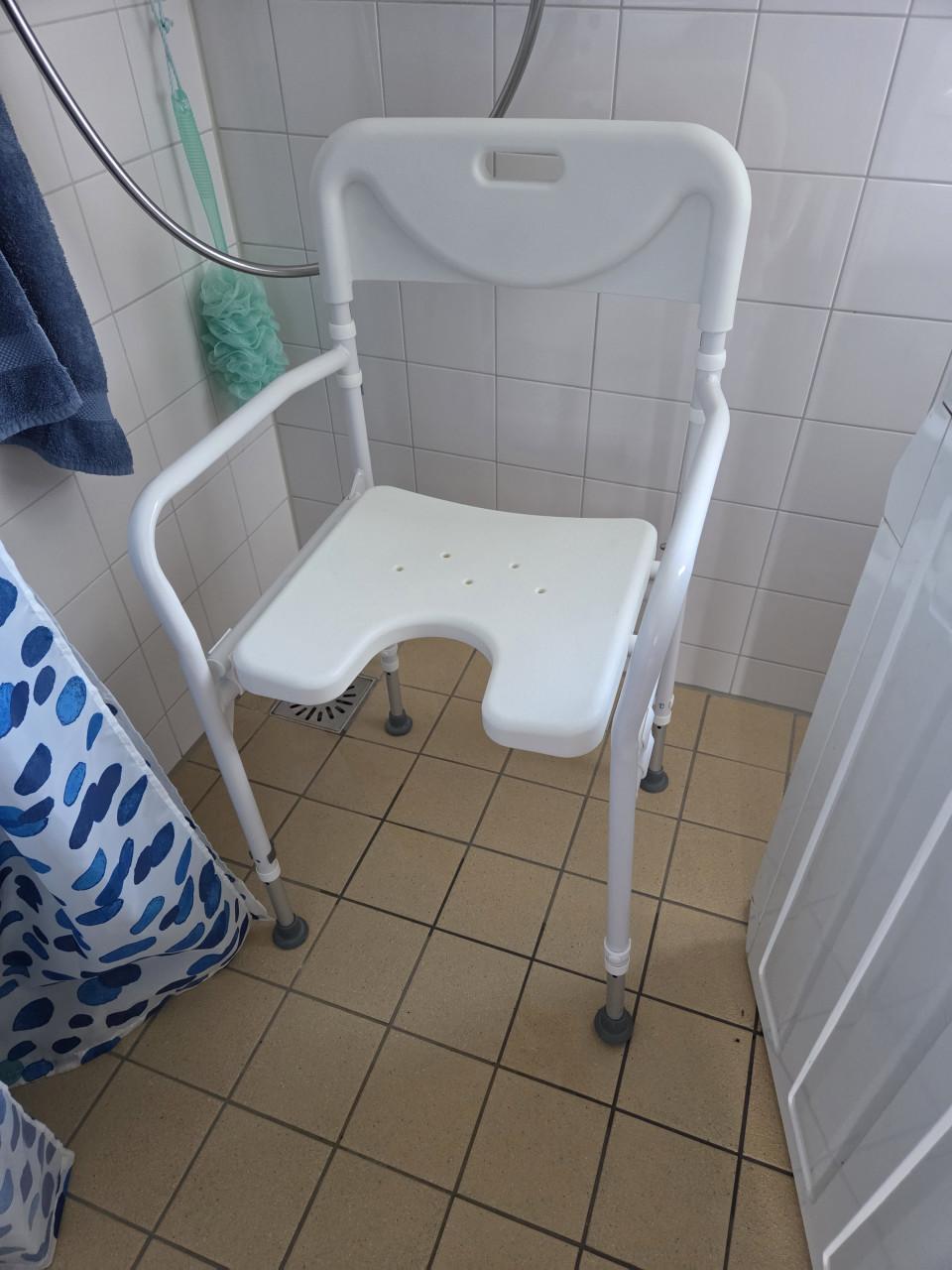 Douchestoel