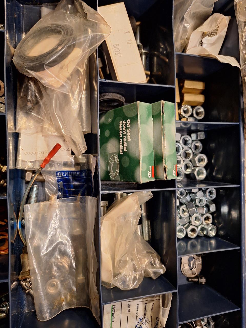 Bouten/ moeren/ ringen