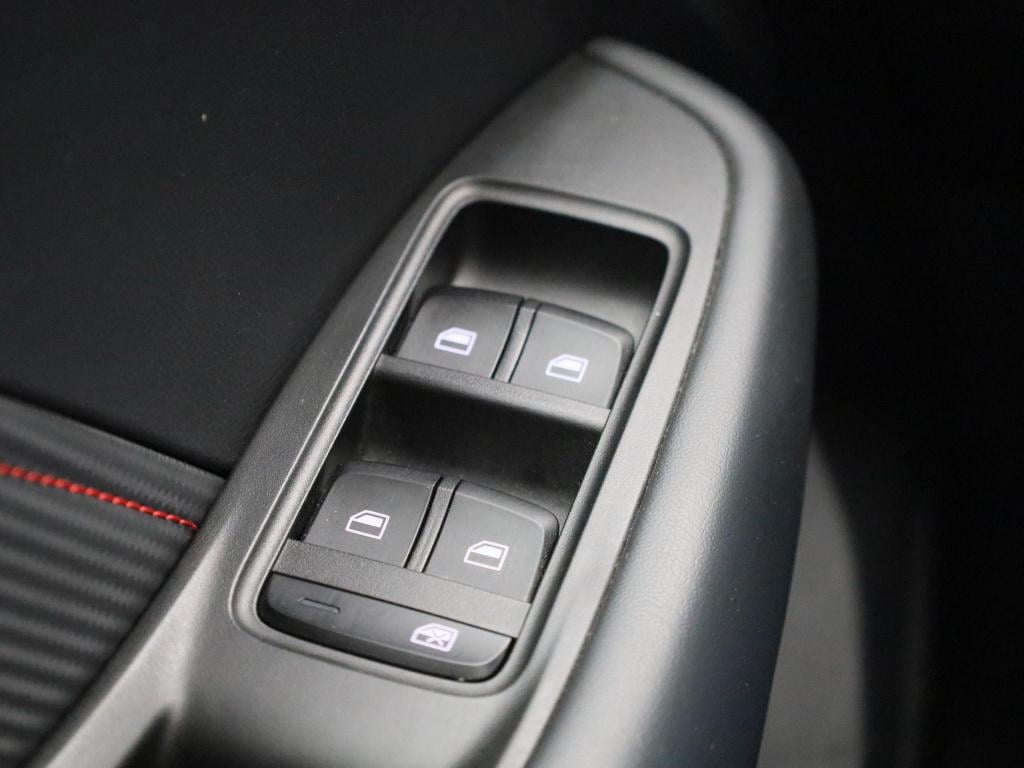 MG Zs Ev long range luxury 70 kwh | automaat | panoramadak | leder | naviga