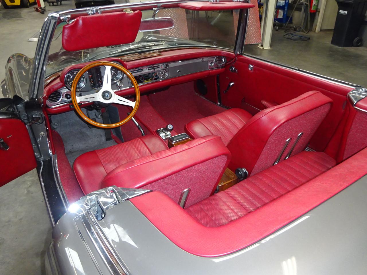 Mercedes 230 SL Pagode uit 1964