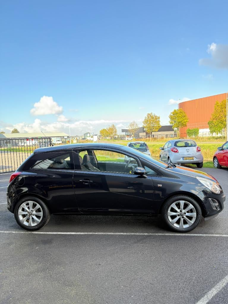 Opel Corsa 1.2-16v anniversary edition - airco